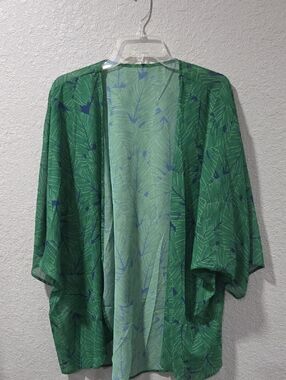 Lightweight Green Leaf-Print Kimono Jacket